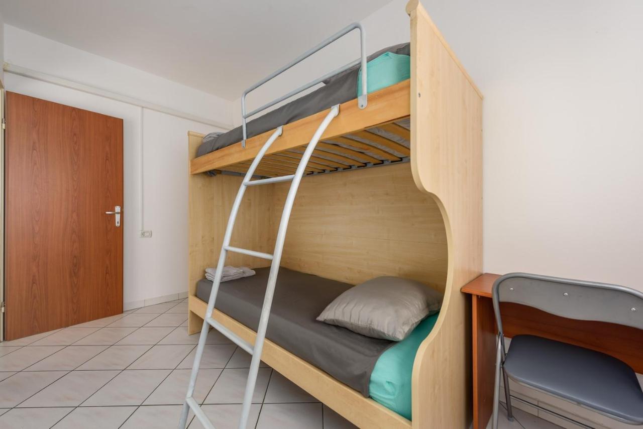 Lucrezia House With Apartments Lovrecica  Ngoại thất bức ảnh