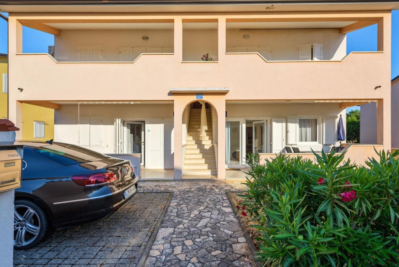 Lucrezia House With Apartments Lovrecica  Ngoại thất bức ảnh