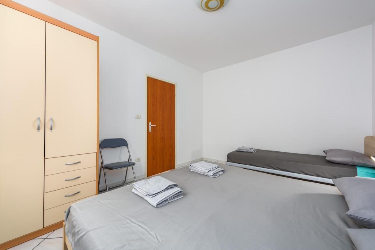 Lucrezia House With Apartments Lovrecica  Ngoại thất bức ảnh