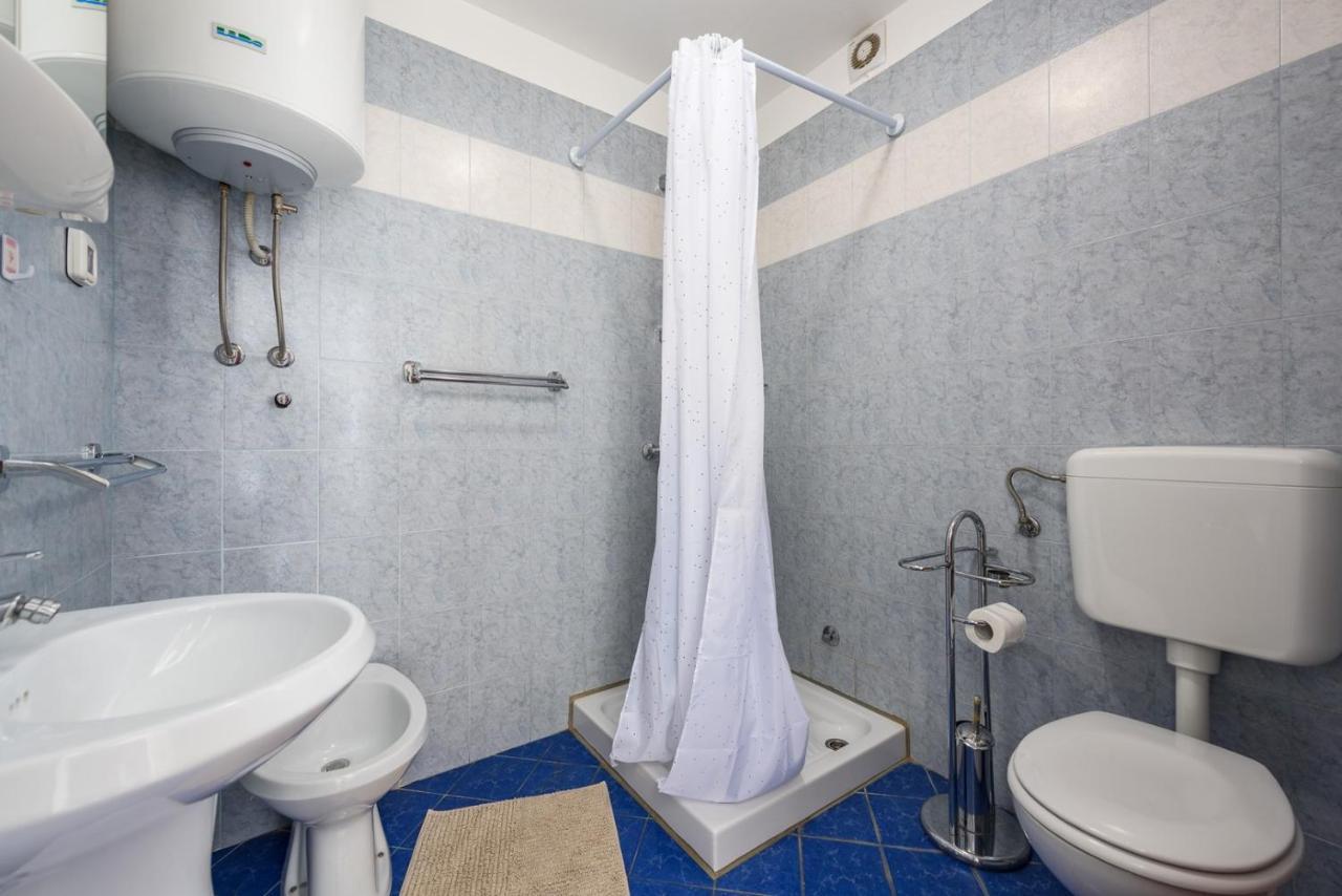 Lucrezia House With Apartments Lovrecica  Ngoại thất bức ảnh