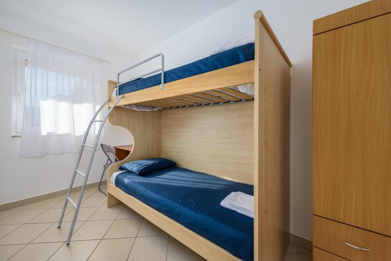 Lucrezia House With Apartments Lovrecica  Ngoại thất bức ảnh