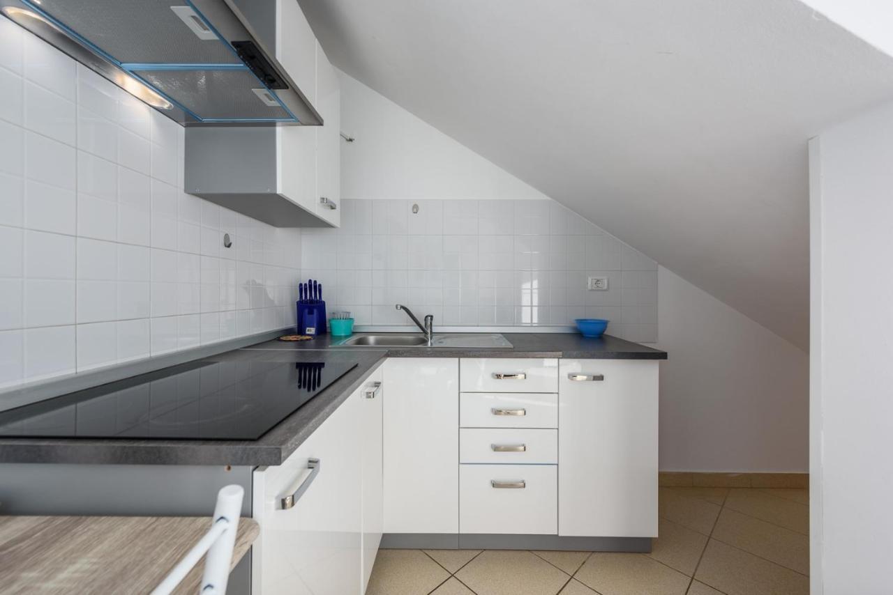 Lucrezia House With Apartments Lovrecica  Ngoại thất bức ảnh